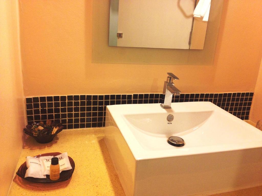 Bh Business Hotel Bangkok Room photo